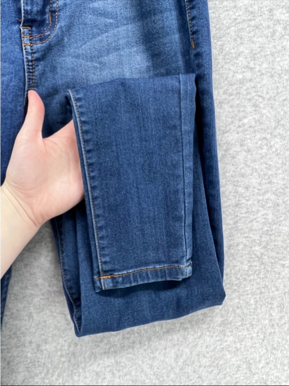Celebrity Pink Women's Skinny Jeans in Medium Blue Wash - Picture 3 of 9